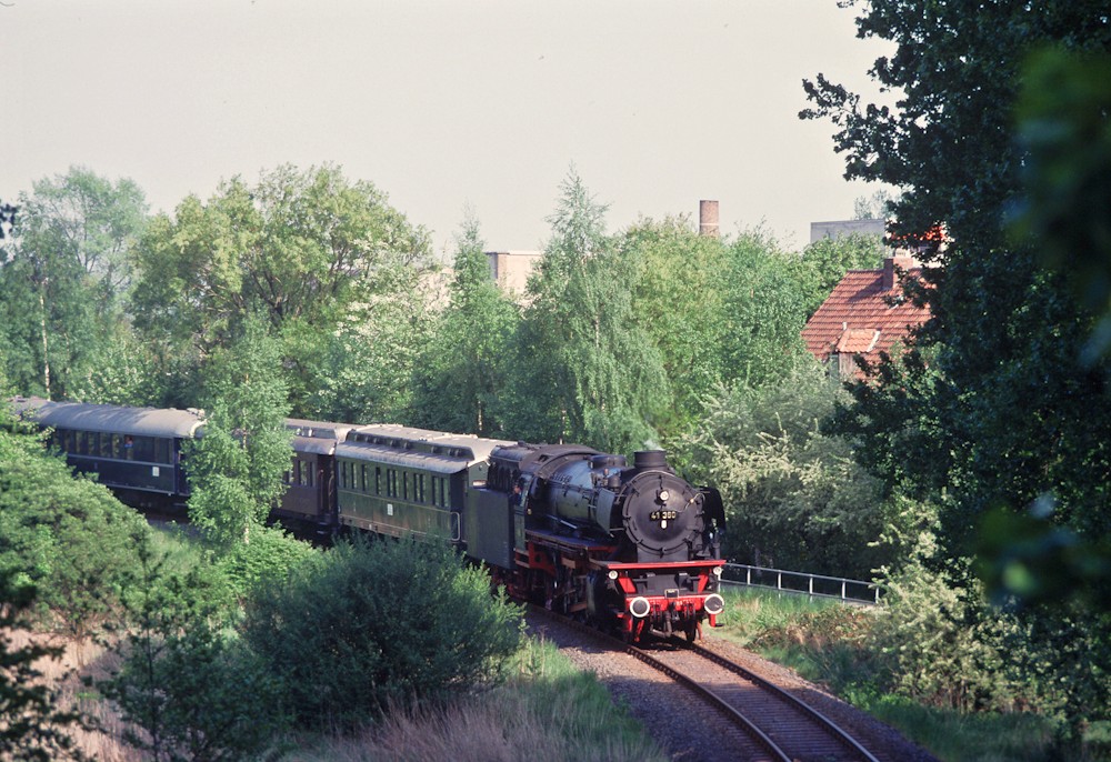 http://images.bahnstaben.de/HiFo/00011_1988 - 150 Jahre Braunschweigische Staatsbahn/3166343761356534.jpg